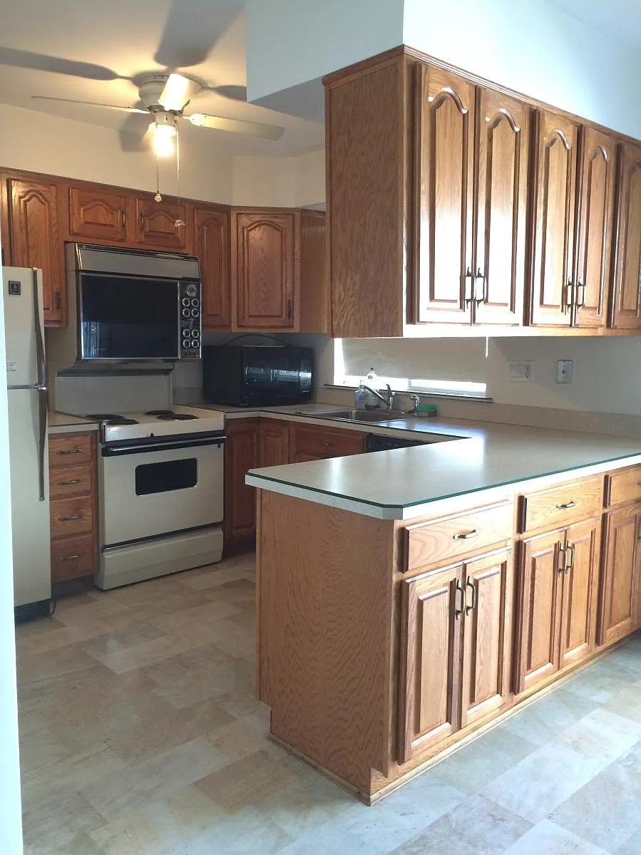 Kitchen - 809 Westminster Ct #B