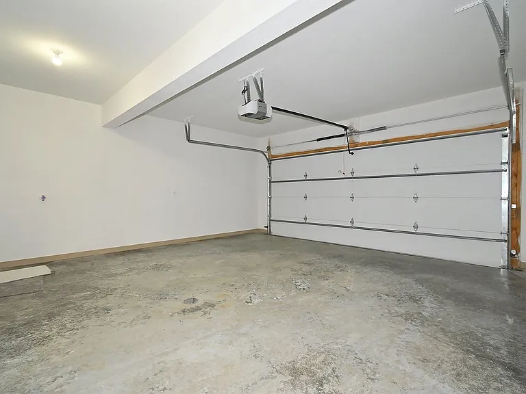 112 Ryan Ct — Photo 24