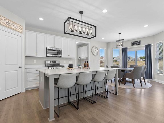 2nd image of 7326 Menai Way