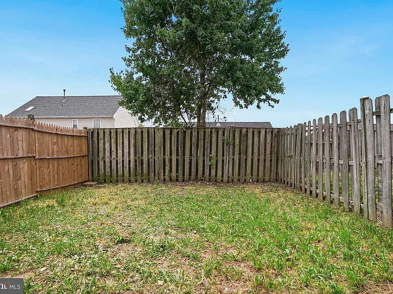 7017 Migliori Ct — Photo 28