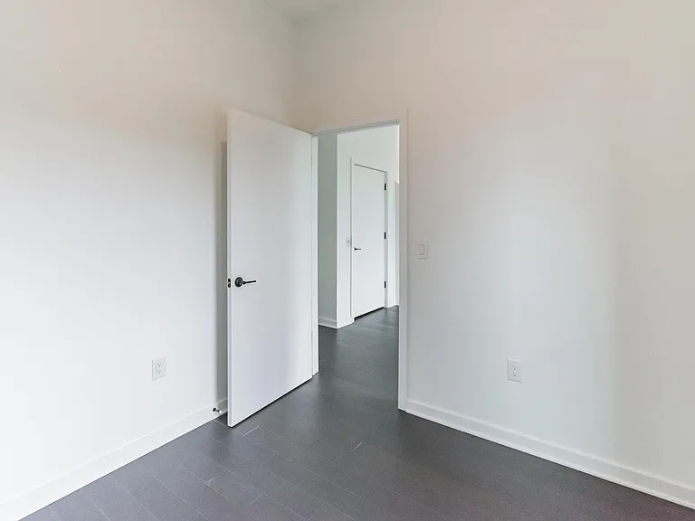 3111 Parkview Walk — Photo 31