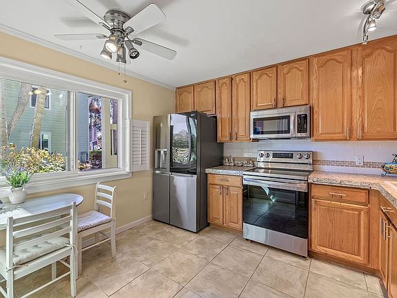 5th image of 5720 Marina Dr APT 2