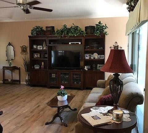 4th image of 9403 Scarborough Dr