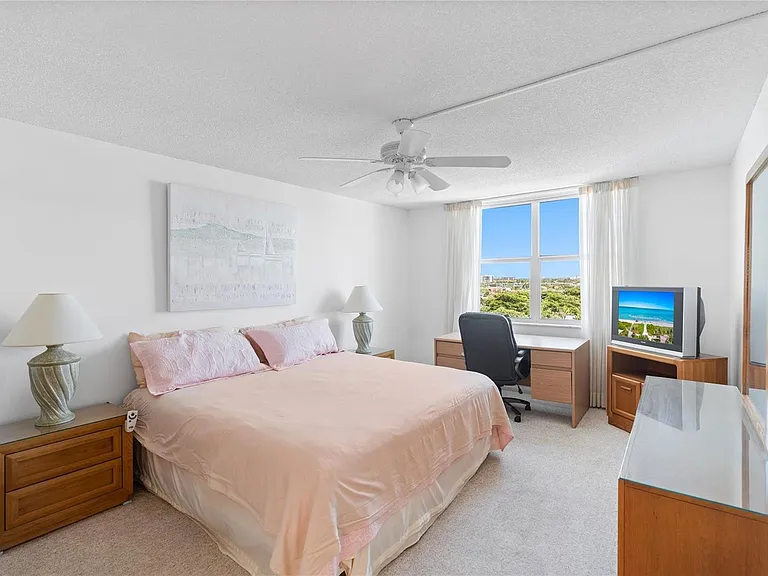 5200 N Ocean Blvd #710B — Photo 22