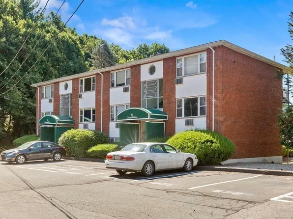 2 Colonial Dr #E2-5, Andover, MA 01810