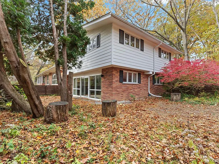 4966 Whispering Pine Ln — Photo 41
