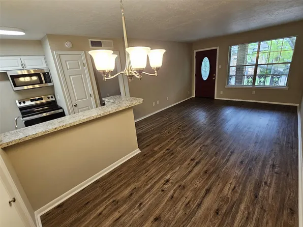 3224 Timmons Ln APT 128, Houston, TX 77027