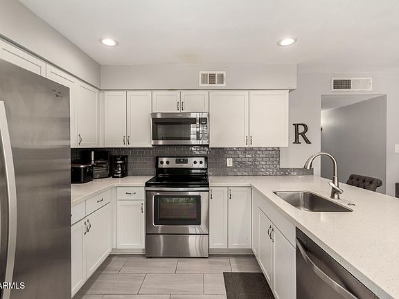 5th image of 5209 N 61 Drive