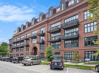 600 Broadway Ave NW APT 212, Grand Rapids, MI 49504