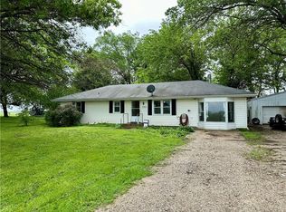 34607 E 275th St, Garden City, MO 64747