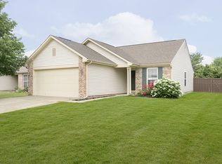 728 Hollowood Ln, Avon, IN