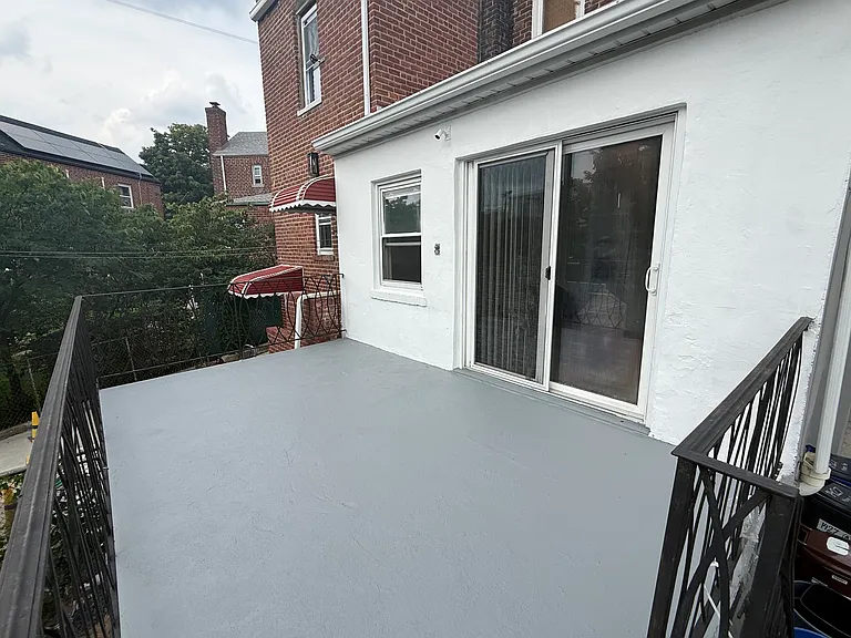 1427 Merry Ave #1 — Photo 8