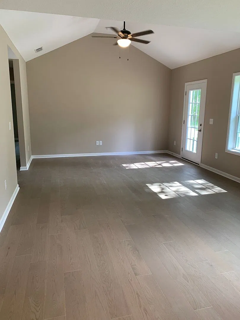 Adorable Home in Great Central Location... — Photo 3