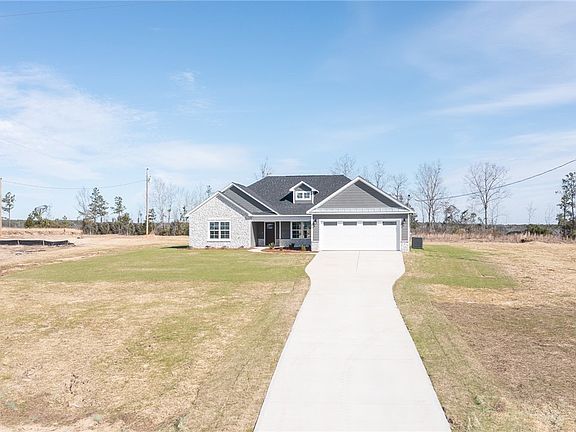 2nd image of 2893 Lee Road 40