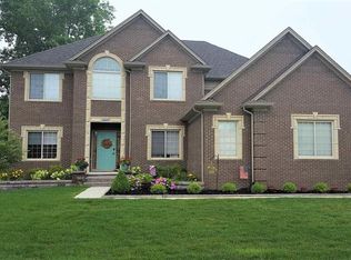 39377 Nautical Ln, Harrison Township, MI 48045