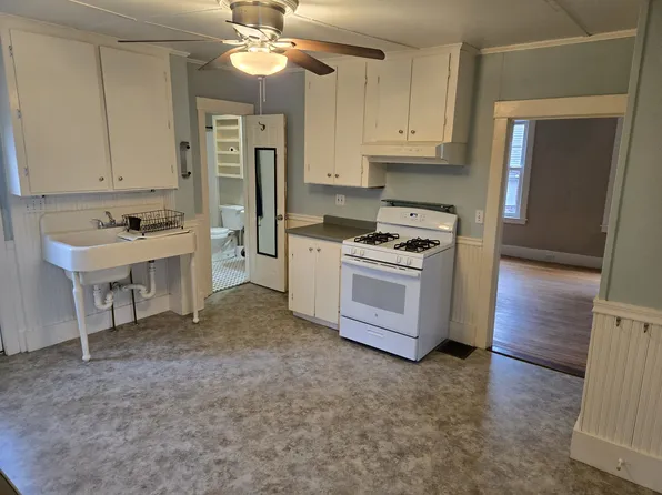 153 Crescent St #1, Northampton, MA 01060