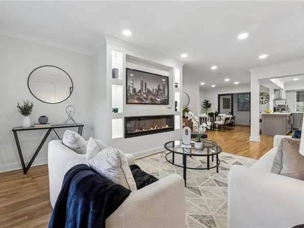 106 La Rue Pl NW, Atlanta, GA 30327
