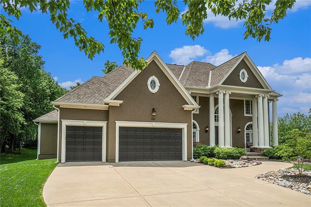 9246 Falcon Ridge Dr, Lenexa, KS 66220 Zillow