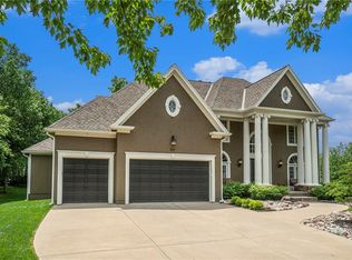9246 Falcon Ridge Dr, Lenexa, KS 66220