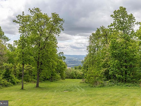 4th image of 20711 Blueridge Mountain Rd
