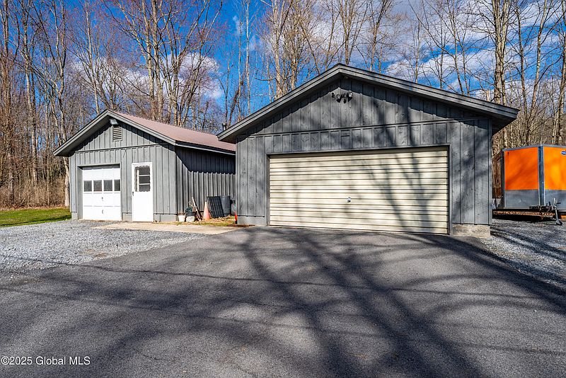 3rd image of 44-48 Hatchery Road