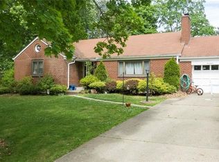 17 Windsor Pl, Bethel Park, PA 15102