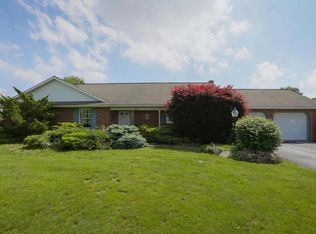 1009 Union House Rd, Lititz, PA 17543
