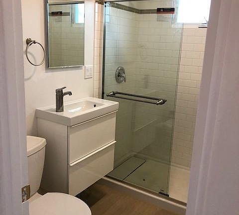 5th image of 4076 Eagle St