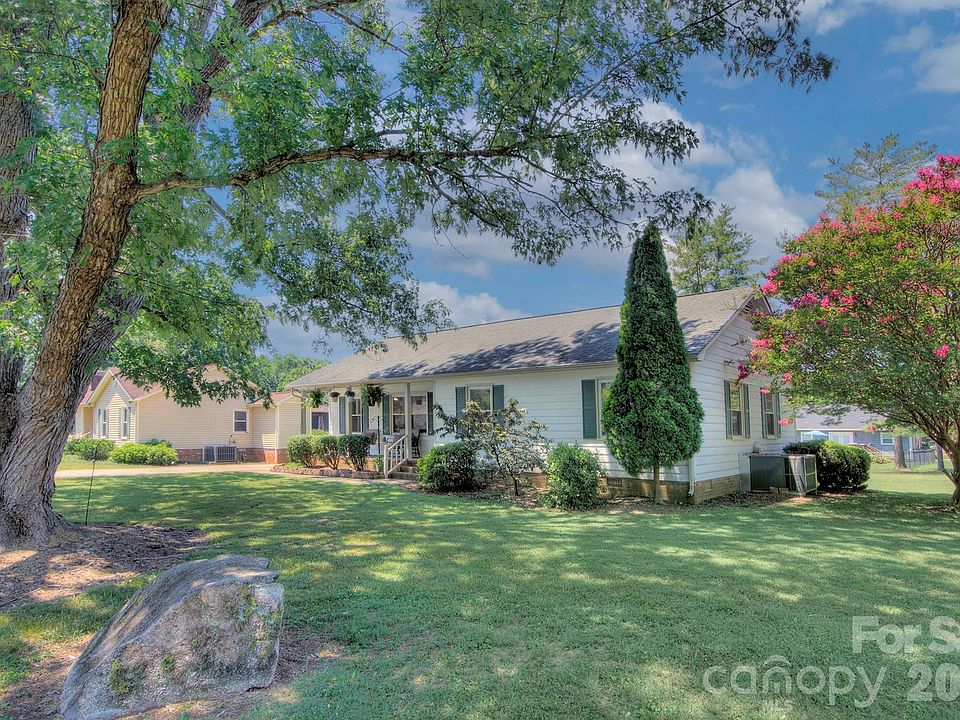 1st image of 2603 Cherokee Ct