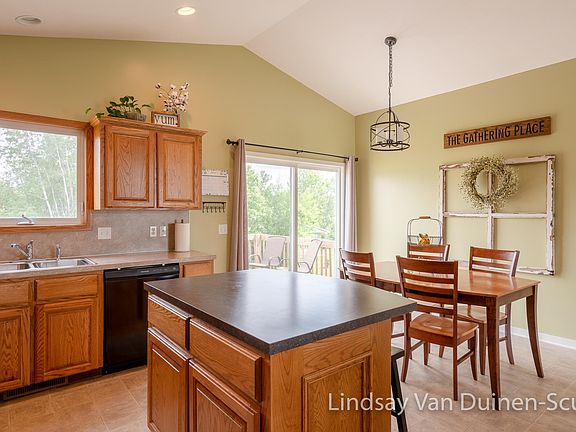 2nd image of 6094 Rossfield Ct