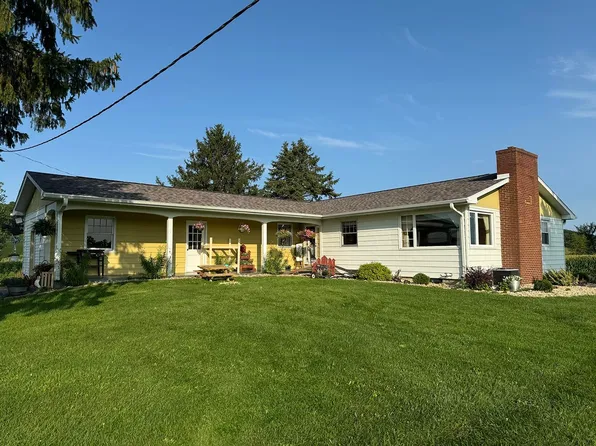 8854 State Route 78 S, Stockton, IL 61085