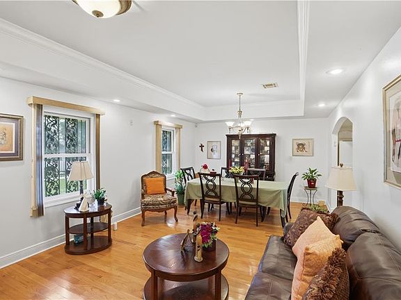 3rd image of 50 Pratt Dr