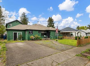 220 21st St, Springfield, OR 97477