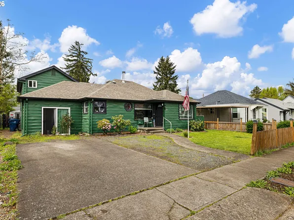 220 21st St, Springfield, OR 97477