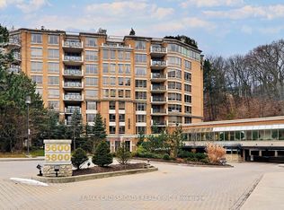 3600 Yonge St #737, Toronto, ON M4N 3R8