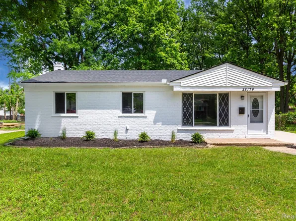 28174 Sutherland St, Southfield, MI 48076