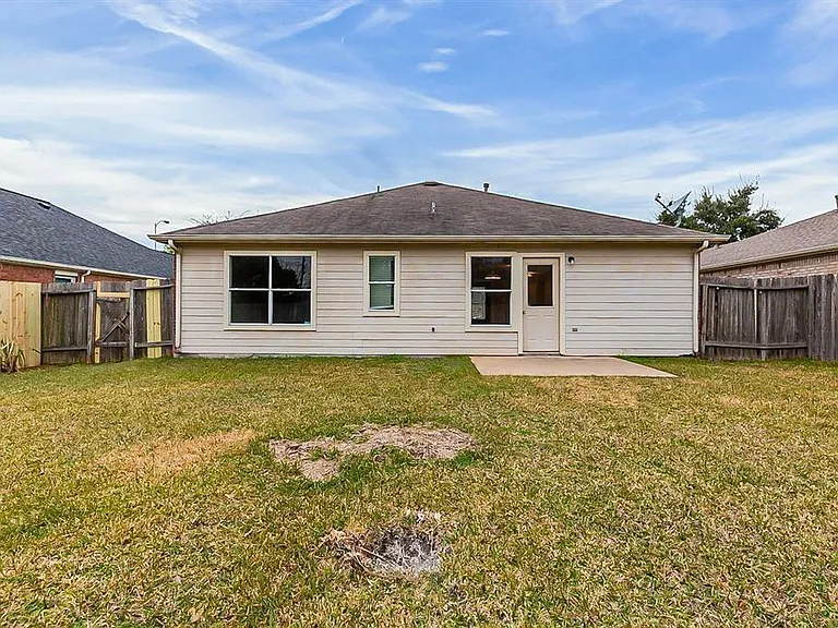 7143 Chickory Woods Ln — Photo 17
