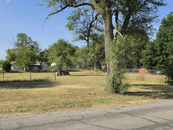 0 E 6th Ave, Hutchinson, KS 67501