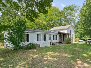 1535 Carrington Rd, Bloomington Springs, TN 38545