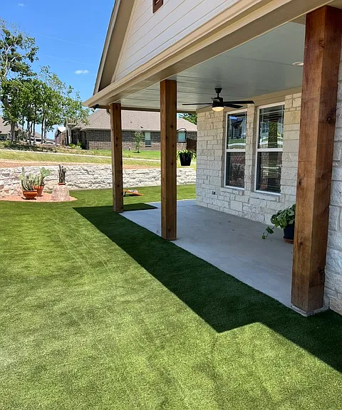 12600 Plassmeyer Pl #B — Photo 2