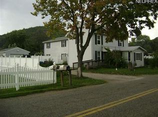 2246 Barnhill Rd, New Philadelphia, OH 44663