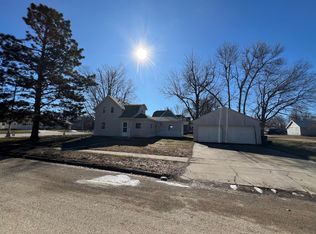 405 Maine Ave, Adrian, MN 56110
