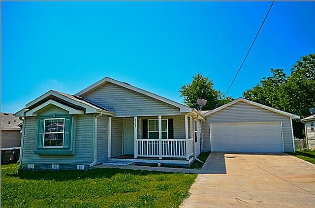 1st image of 2305 W 13th Ave