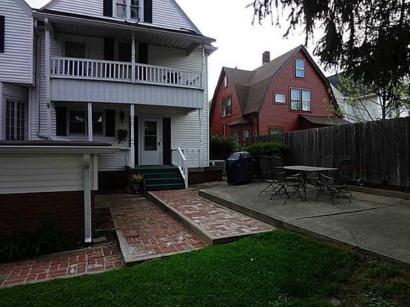 2nd image of 506 N Lincoln St