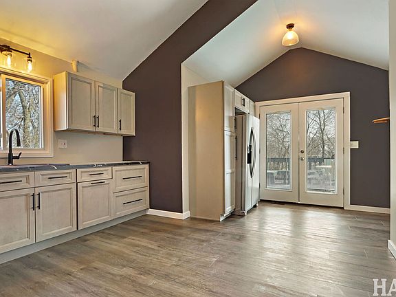 5th image of 41679 N Country Club Dr