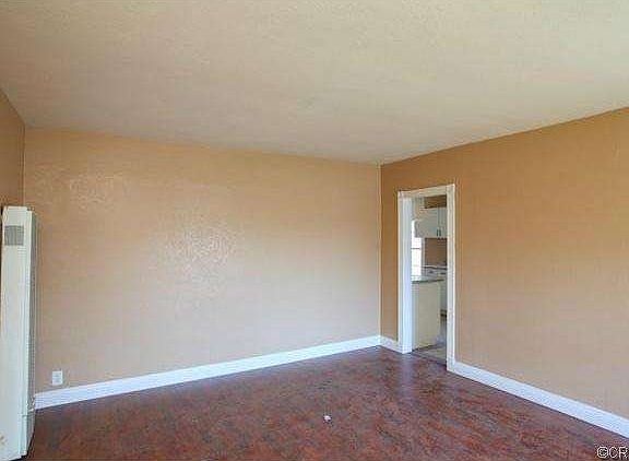 5th image of 1709 W McFadden Ave