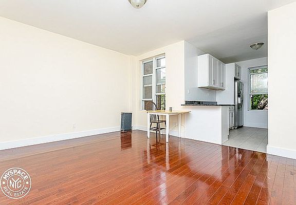 5th image of 475 Hancock St #2A