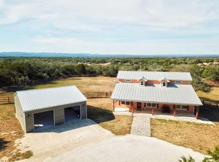 1976 Kimberly Dr, Pipe Creek, TX 78063