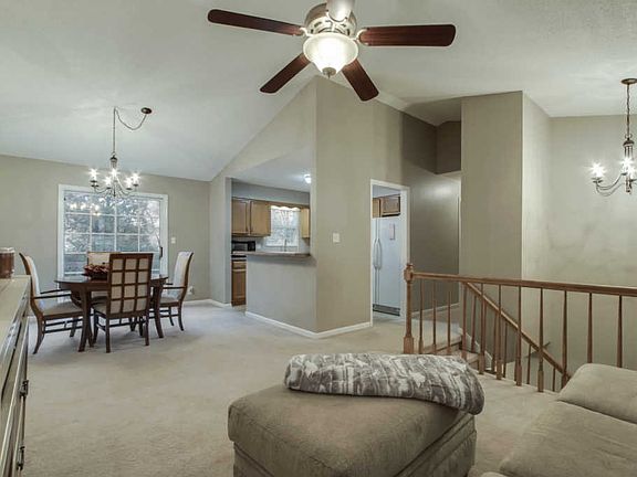 4th image of 728 Summerdale Dr