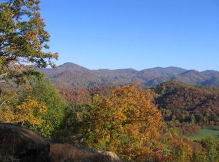 17 Sanctuary At Mountain Grv, Franklin, NC 28734